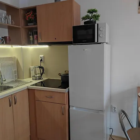 Orange On Sunny Day 6 Complex Apartment *