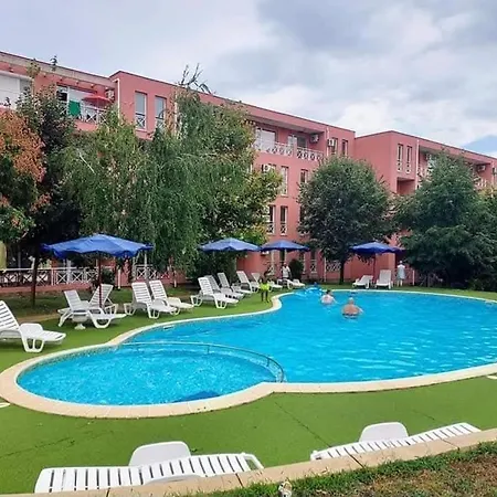 Apartment Orange On Sunny Day 6 Complex *